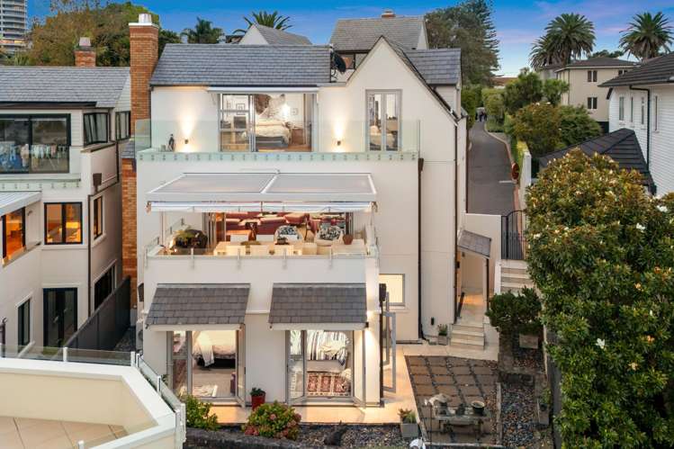 8/47 Shelly Beach Road_0