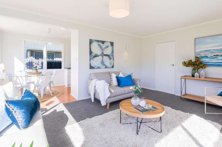 7 Karamea Grove Wainuiomata_8