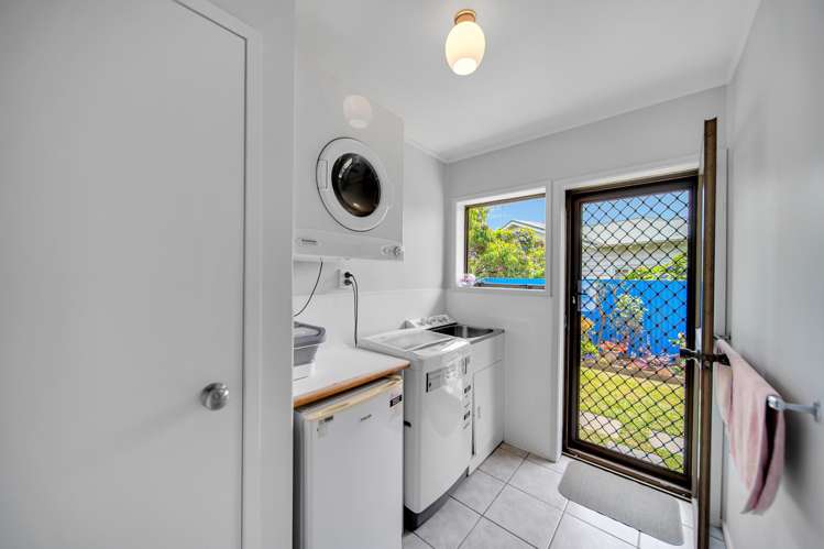 2/11 Reeves Avenue Papatoetoe_10