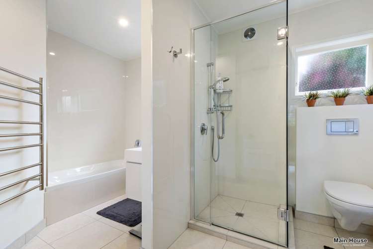 183 Beach Road Castor Bay_14