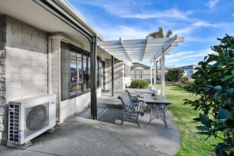 914 Willowpark Road North Mayfair_15