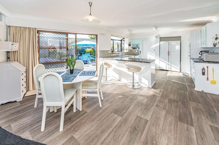 7 Exeter Crescent Springvale_6