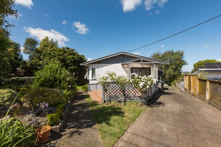 25 Domain Road Waipawa_17