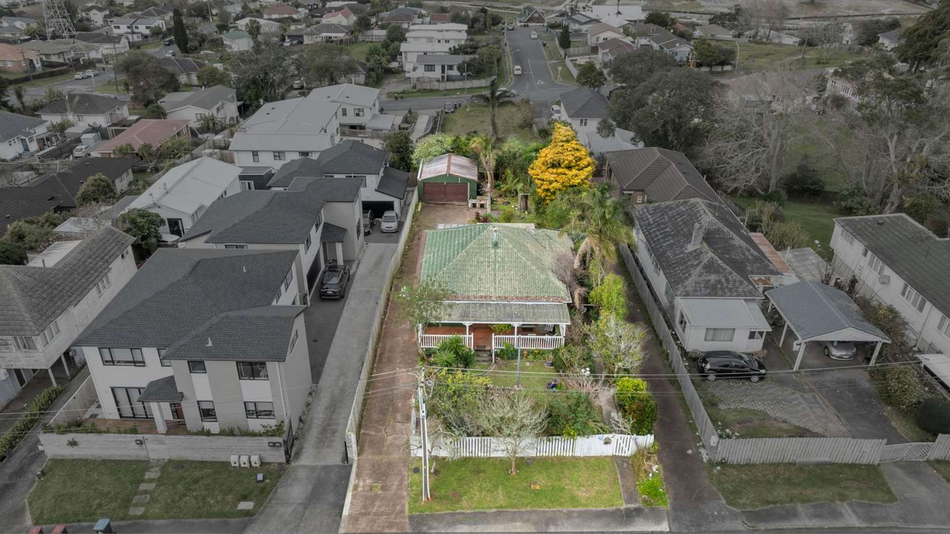 8 Revel Avenue Mount Roskill_0