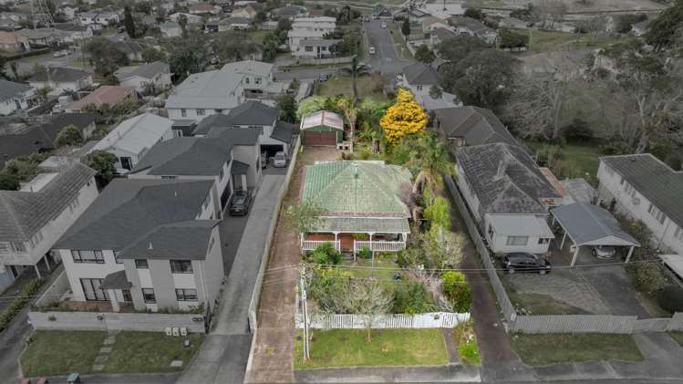 8 Revel Avenue Mount Roskill_0