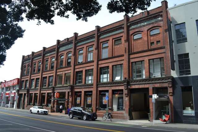 Well equipped office on Thorndon Quay