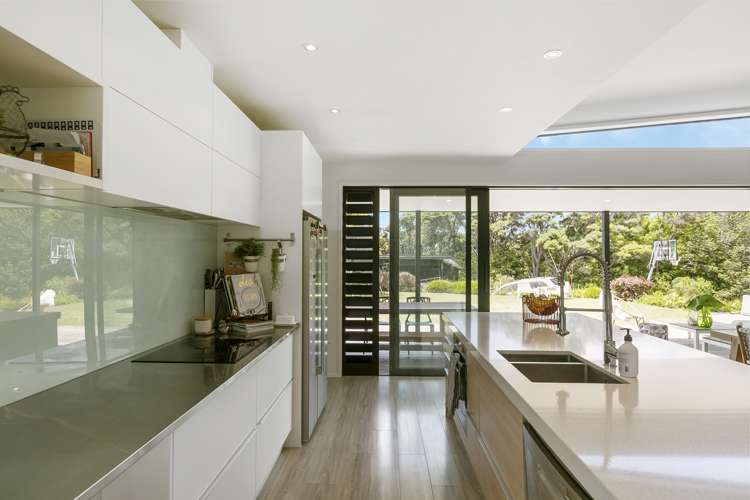 14 Eastvale Close Greenhithe_8