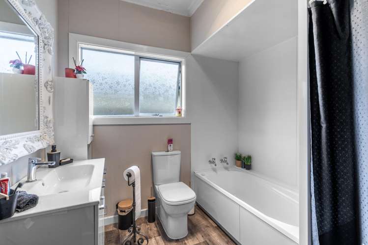 122 Chelmsford Street Windsor_12