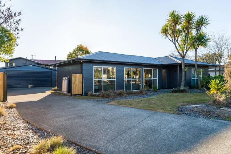 23 Grace Crescent 1140_1