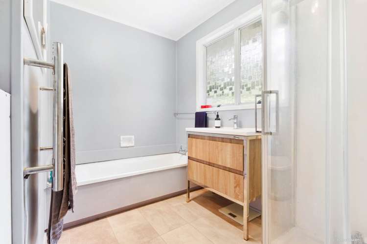 38 Staincross Street Green Bay_9