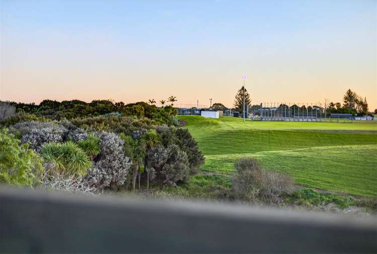 70 De Quincey Terrace Highland Park_21