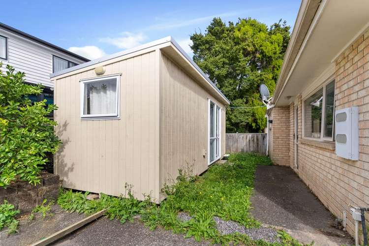 2 Matata Street Blockhouse Bay_17