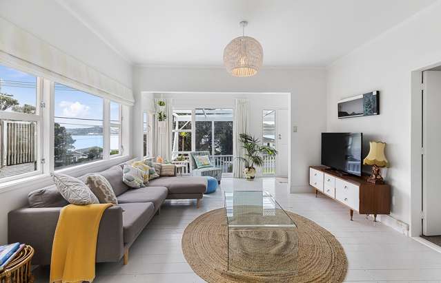 282 Queens Drive Lyall Bay_3