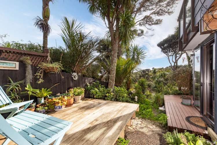 125 Seaview Road Piha_13