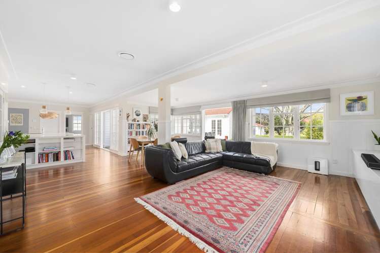 340 Fergusson Drive Heretaunga_1