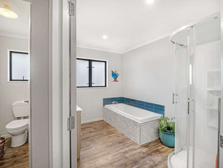 21 Collins Drive Waikuku Beach_24