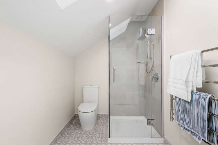 9A Waitikiri Drive Parklands_12