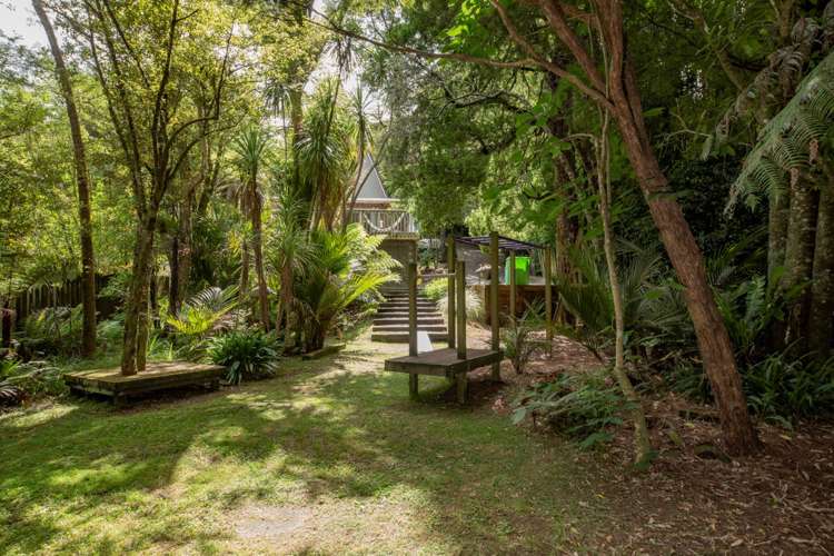 17 Victory Road Laingholm_17