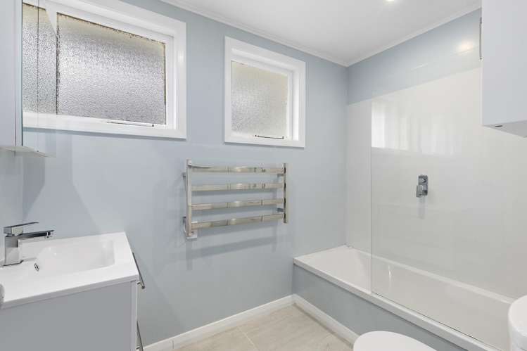 12 Fenchurch Grove Stokes Valley_11