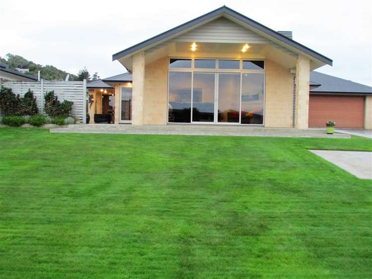 36 Karoro Place Karoro_3