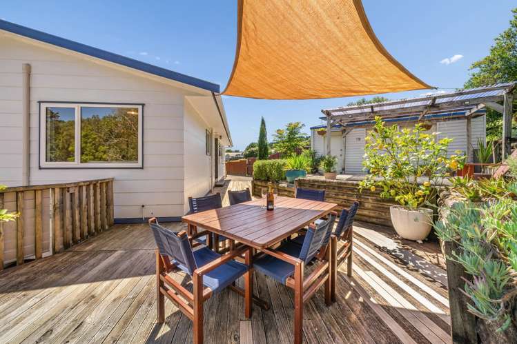 21 Oaklands Grove Clouston Park_18