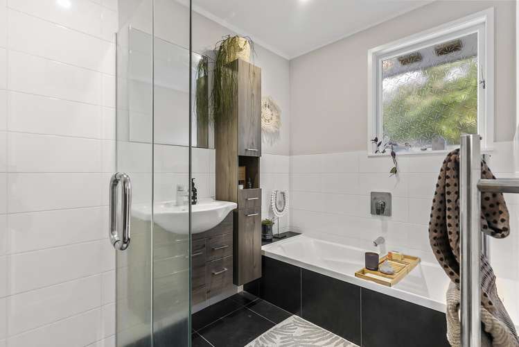 16A Hubert Henderson Place Remuera_4