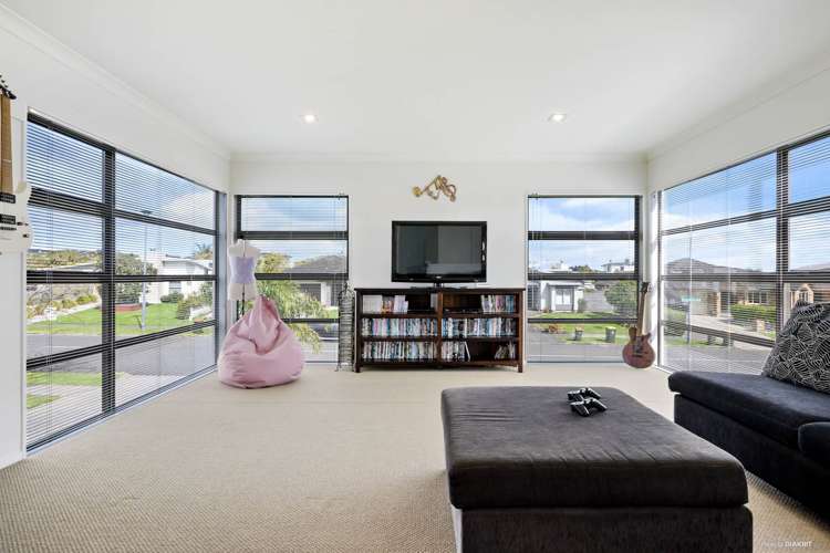 31 Constellation Avenue Beachlands_5