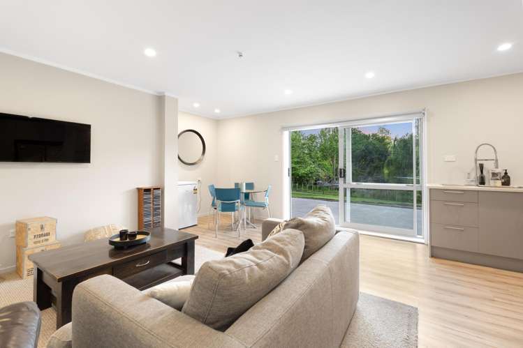 16 Langford Place Dairy Flat_15