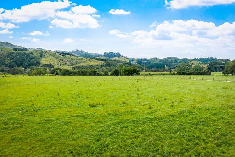 331 West Coast Road Makarau_13