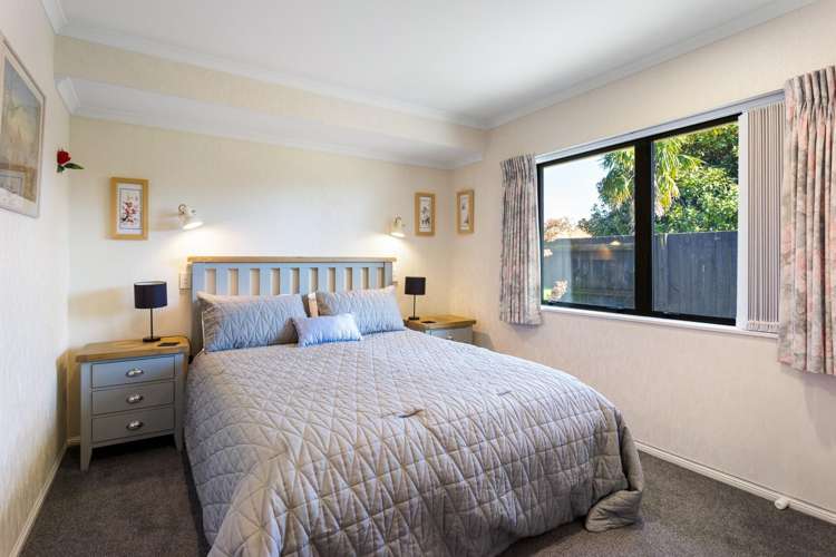 6 Bahamas Key Papamoa_12