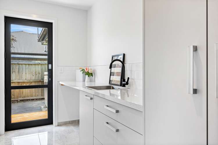 29 Russ Drive Lincoln_14