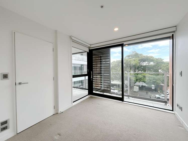 407/10 Lion Place Epsom_6