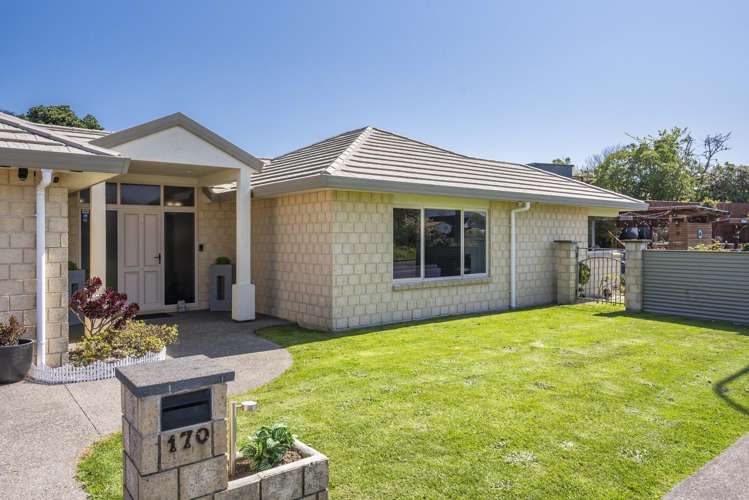 170 Guildford Drive Paraparaumu Beach_0