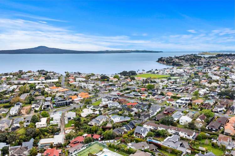 2/73 Long Drive Saint Heliers_31