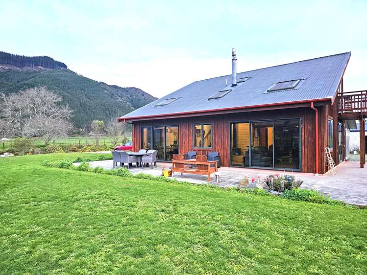 72 Hotham Street Murchison_17