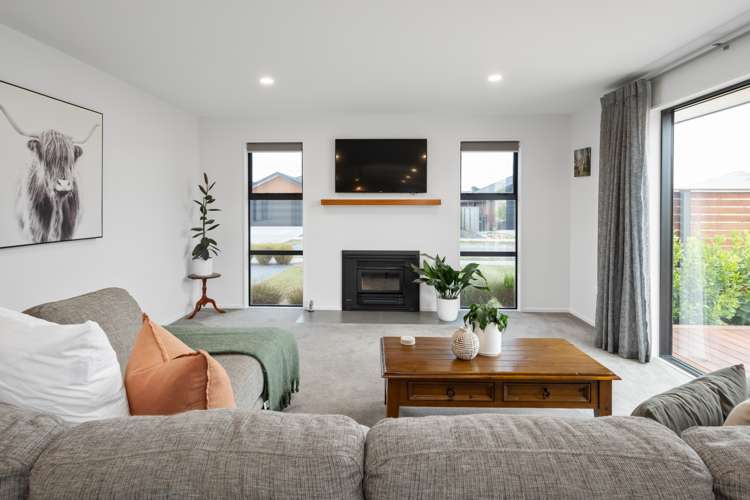 11 Caproni Road Burleigh_6