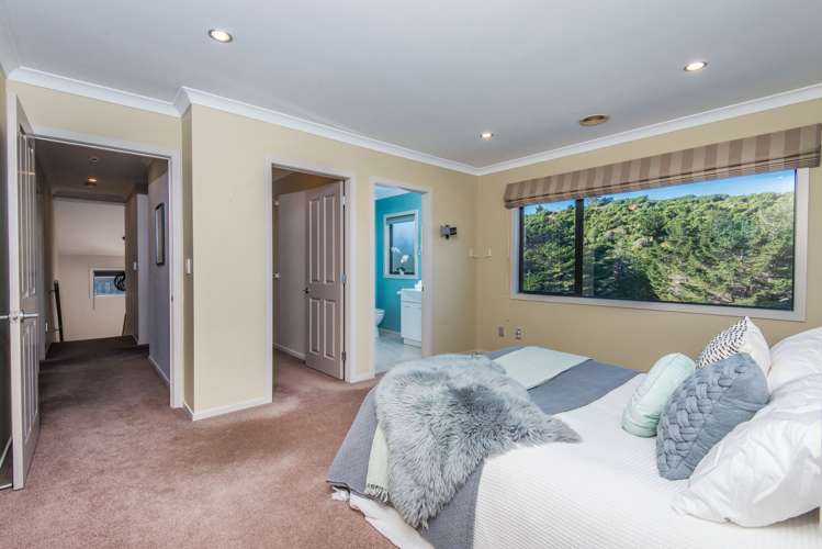 53 Te Puia Drive Aotea_8