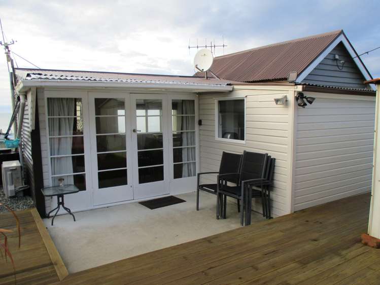 20 Rata Street Kaka Point_13