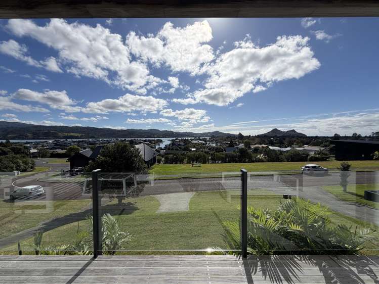 24 Panorama Parade Pauanui_7