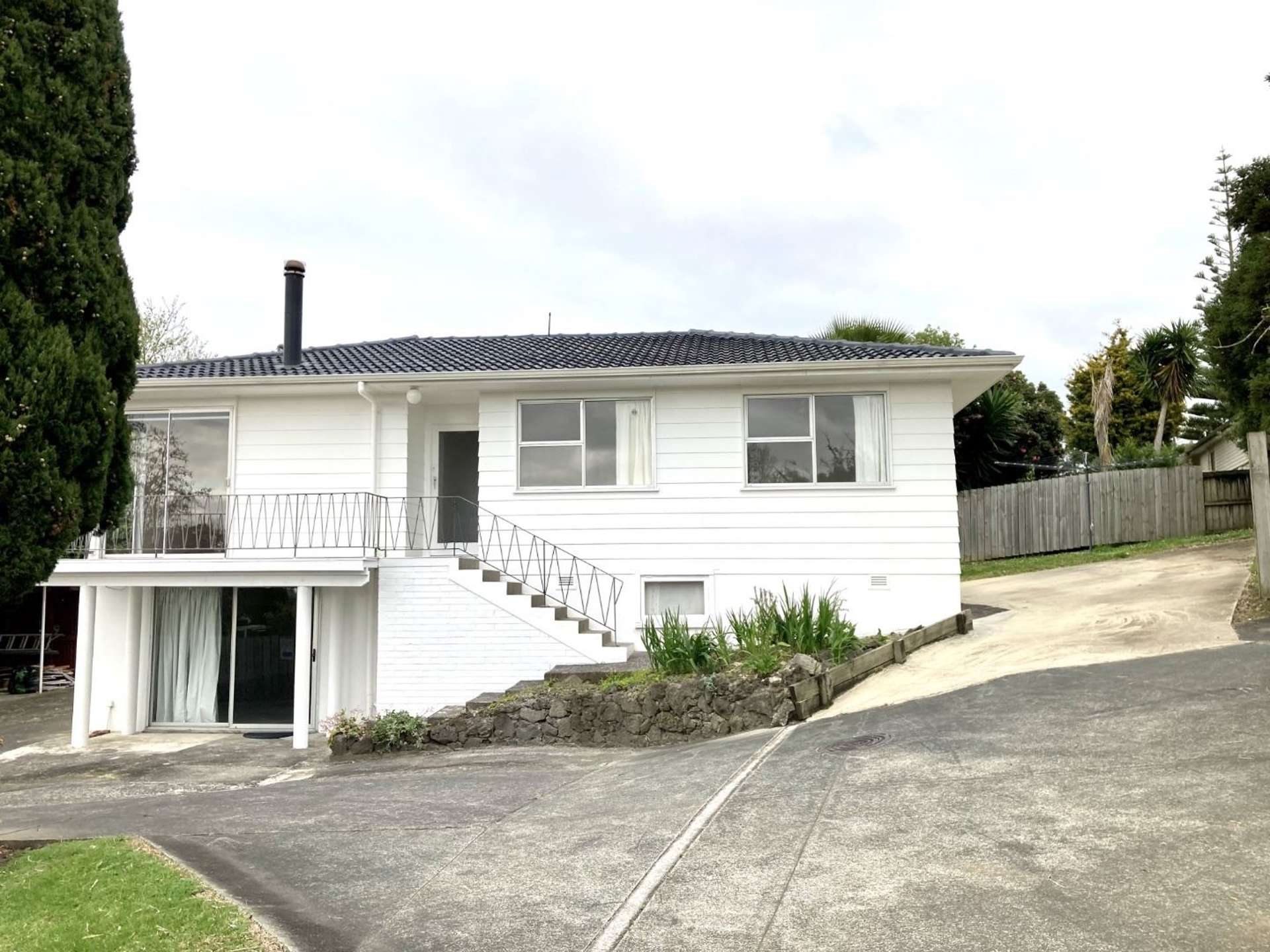 19 Finlow Drive Te Atatu South_0