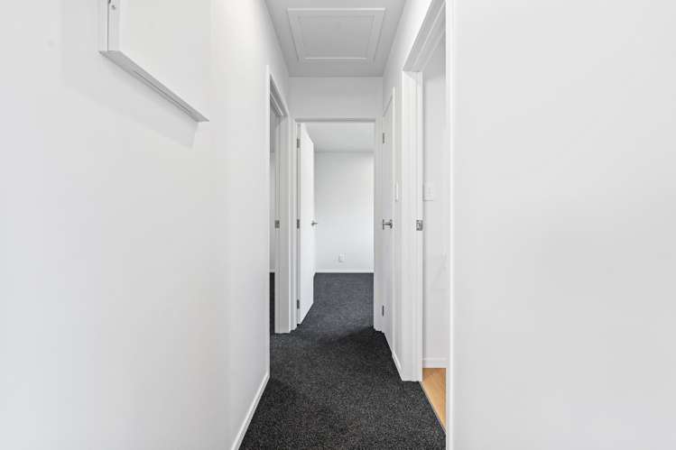 Units 1 and 2/10A Awanui Street Merrilands_14