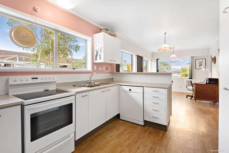 46 Miltonia Avenue Te Atatu South_8