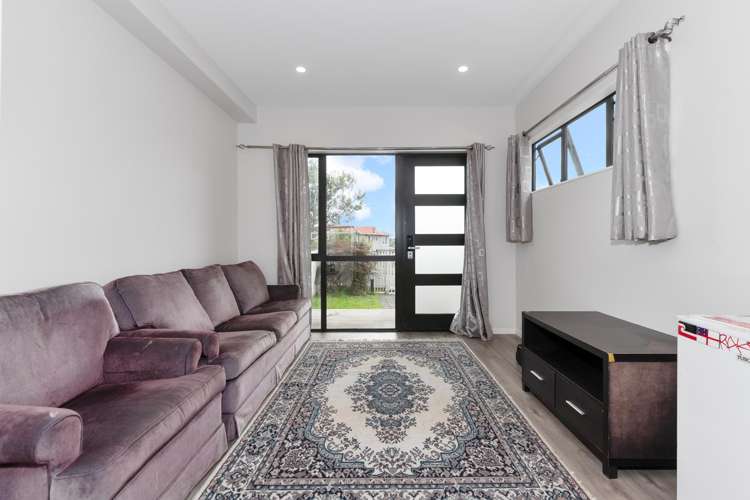 3/24 Tara Road Henderson_2
