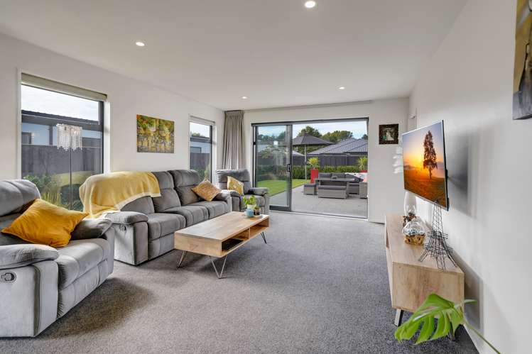 32 Shrimpton Avenue Woodend_8