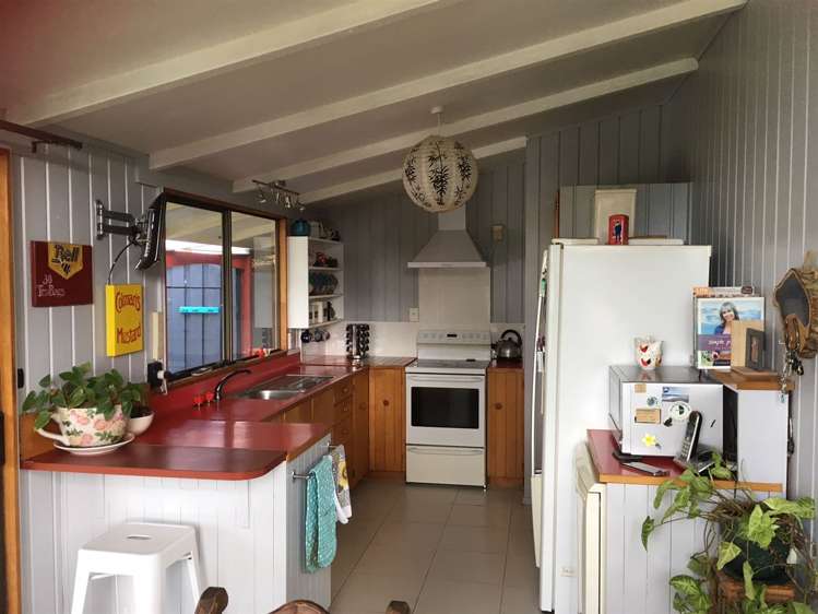 1415 Oparure Road Pomarangai_1