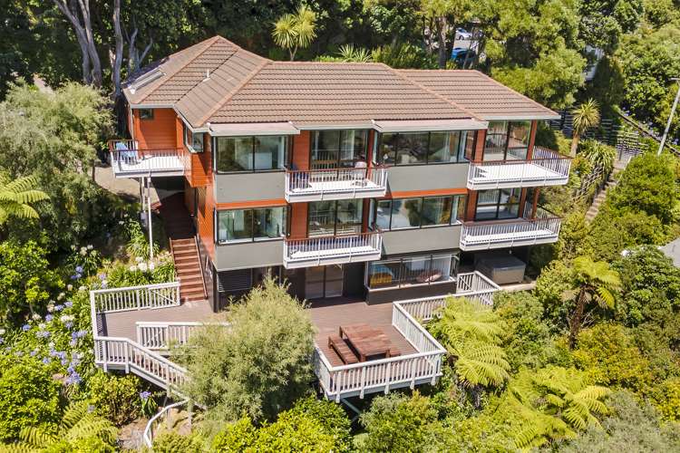 32 Walter Road Lowry Bay_1