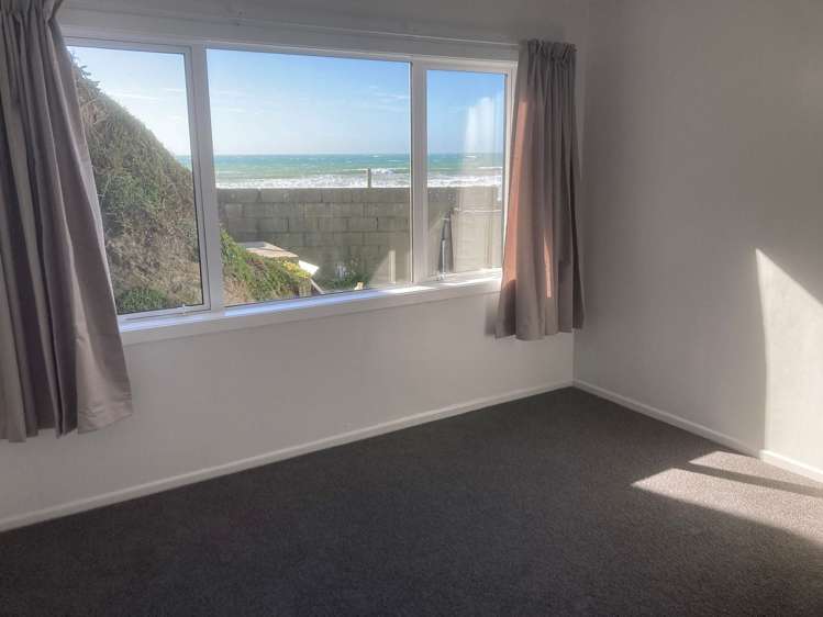 1093 Makara Road Makara Beach_7
