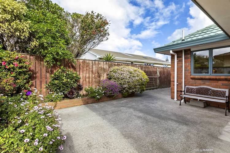 189a The Parade Island Bay_1