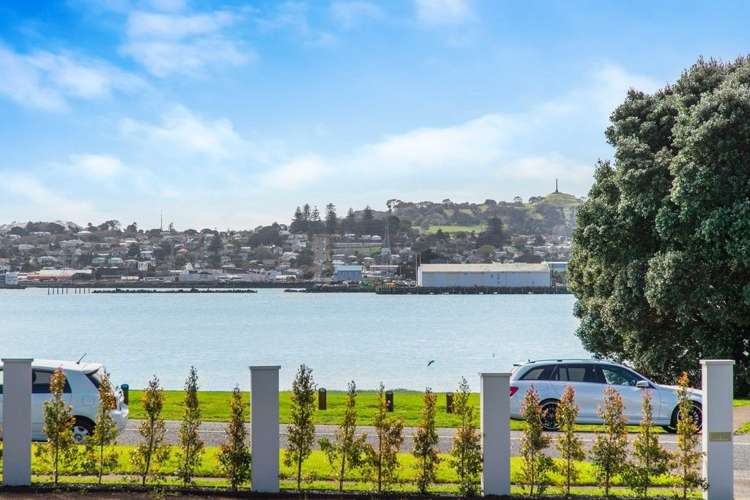 10 Kiwi Esplanade Mangere Bridge_29