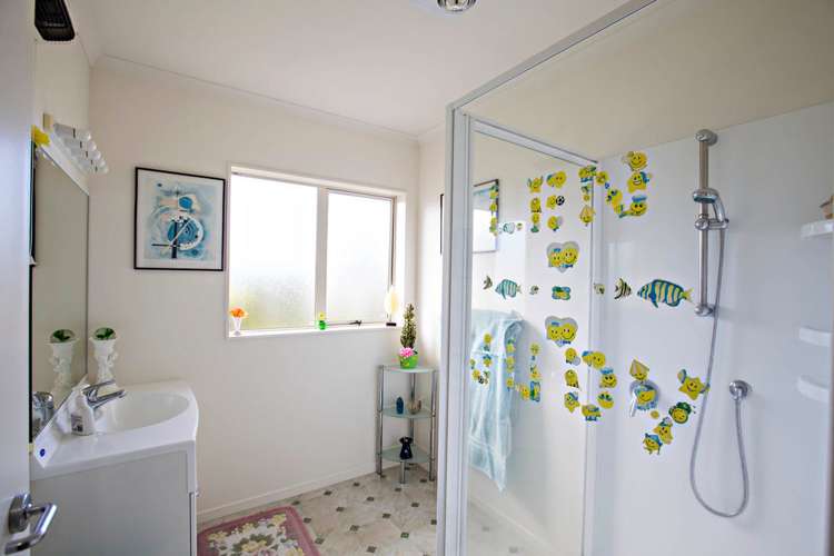 30/2 William Donald Drive Solway_13